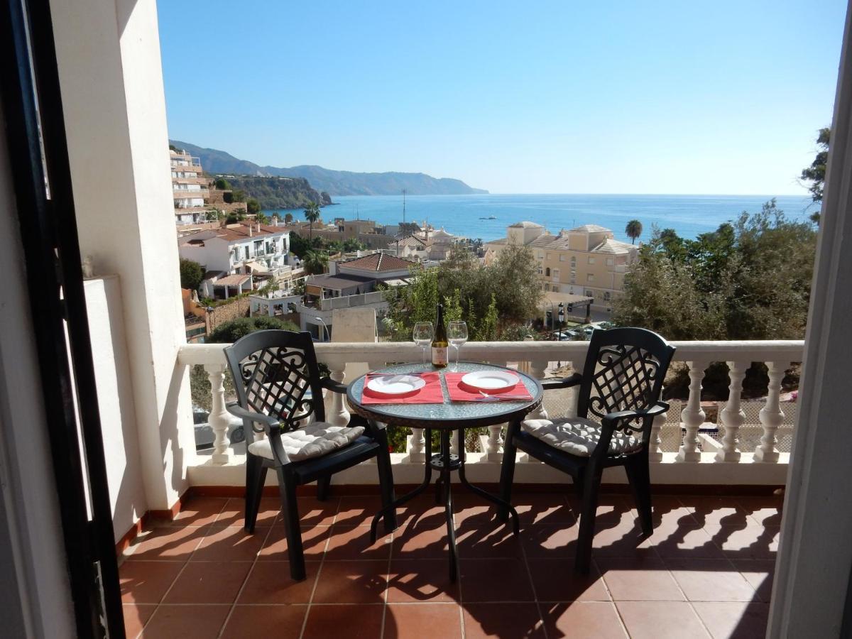 Beach Villa ,Nerja, Seaview, Pool, 3 Bedrooms, Huge Terrace And Garden Exteriör bild