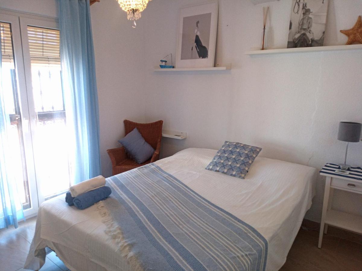 Beach Villa ,Nerja, Seaview, Pool, 3 Bedrooms, Huge Terrace And Garden Exteriör bild