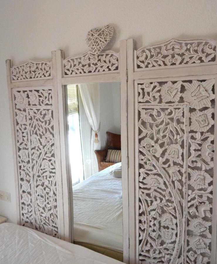 Beach Villa ,Nerja, Seaview, Pool, 3 Bedrooms, Huge Terrace And Garden Exteriör bild