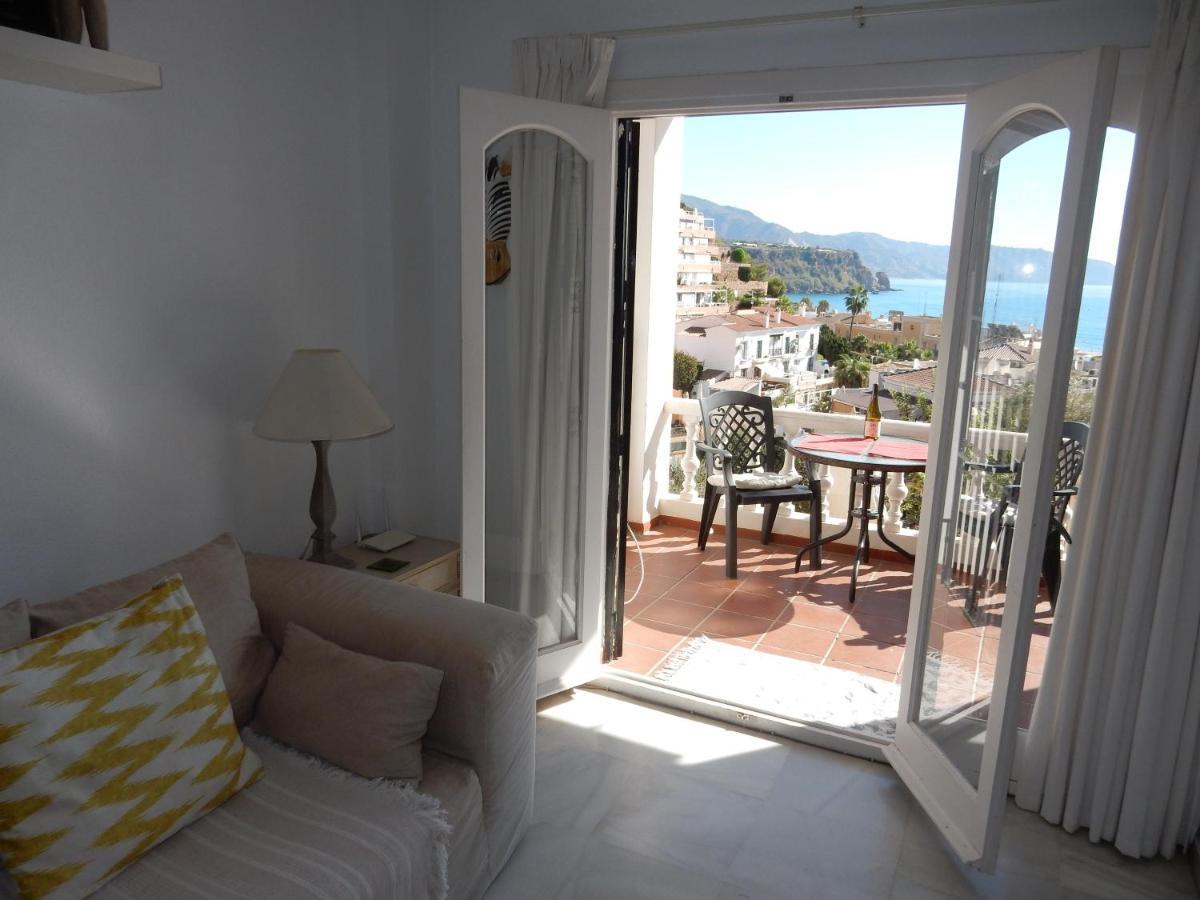 Beach Villa ,Nerja, Seaview, Pool, 3 Bedrooms, Huge Terrace And Garden Exteriör bild